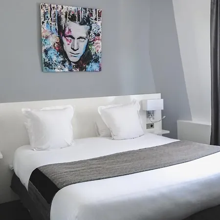 Le Manoir Hotel